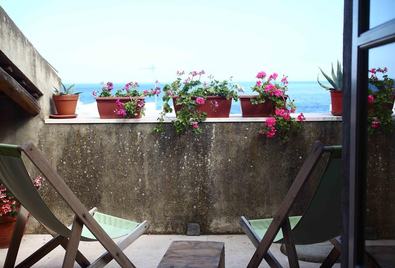 Il Fico Bed And Breakfast Santa Teresa Di Riva Exterior foto